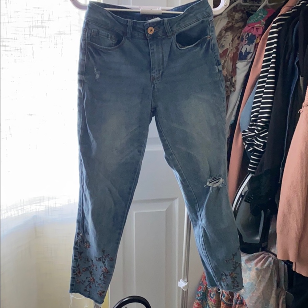 Light washed jeans, with small flowers